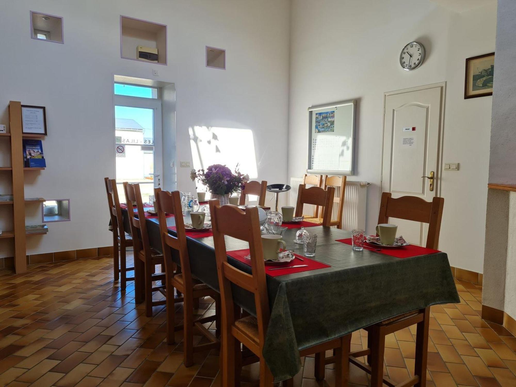 Ferme Renovee Au Calme - 4 Chambres, Petit-Dejeuner Inclu - Fr-1-590-450 Cravant  Εξωτερικό φωτογραφία